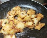 A picture of step 3 of Chinese Idli.