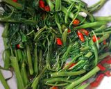 Foto langkah ke 4 dari resep Tumis kangkung.