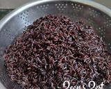 A picture of step 1 of Chicken Fried Black Rice.