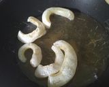 Foto langkah ke 2 dari resep Krupuk rambak pedes By bubu.