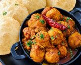 आलुर दम लुची पूरी - बंगाली आलू दम रेसिपी चरण 10 फोटो