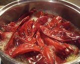 Foto del paso 3 de la receta: Tamales de pollo con mole rojo