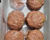 Foto langkah ke 2 dari resep Beef Patty Made Easy.