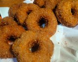 Foto langkah ke 5 dari resep Donat Crispy Karamel #Dapur Fitri.