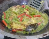 Foto langkah ke 4 dari resep Ikan Kurisi Kuah Acar Kuning.