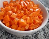 Foto del paso 2 de la receta: Ensalada de pollo Navideña 🎄