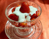 Foto del paso 7 de la receta: Fresas con granadina y queso batido