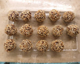 Foto del passaggio 5 della ricetta Praline Pan di stelle