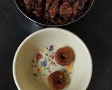 ખજુર અને ઓટ્સ બોલ્સ(Dates & oats balls recipe in Gujarati) રેસીપી સ્ટેપ1ફોટો