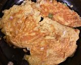 A picture of step 3 of Indian Railway Station Omlette.