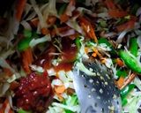 शेजवान नूडल्स (schezwan noodles recipe in marathi) रेसिपी स्टेप 2 फोटो