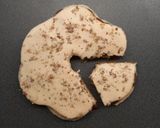 Une image de l'étape 41 de Couronne des rois en macaron, crème namelaka chocolat-praliné et.