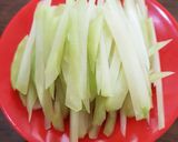 Foto langkah ke 1 dari resep Tumis labu siam sederhana.