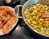 Foto del paso 3 de la receta: Arroz caldoso con gambas al curry