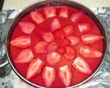 Foto del paso 1 de la receta Tarta con fresas y nata