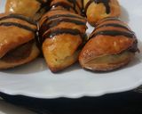 A picture of step 9 of Nutella filled fatayer.