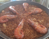 Foto del paso 9 de la receta: Fideuá con calamares y gambas