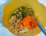 Foto langkah ke 2 dari resep Sosis Telur Mawar.