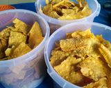 Foto langkah ke 6 dari resep Kue bawang renyah.