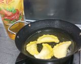 Foto langkah ke 4 dari resep Cireng Isi Suwir Ayam Pedas.