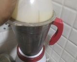 A picture of step 1 of Mango shake.