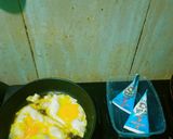 Foto langkah ke 1 dari resep Telur Kari Simpel.