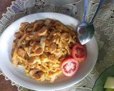 Foto langkah ke 9 dari resep Kwetiau Goreng Pedas Favorit Musim Hujan.