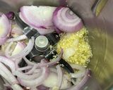 Gambar langkah 1 resipi Bayam Hijau & Cendawan Tiram Tumis Sos Tiram.