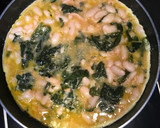 Foto del paso 4 de la receta: Tortilla dé espinacas, judías blancas y atún 😋😋😋😋