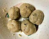 A picture of step 4 of Kakara pitha.