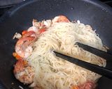 Foto langkah ke 3 dari resep Aglio Olio Shrimp 🍤.