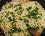 Foto del paso 3 de la receta: Tallarines con camarones🍝🍤🍝🍤..