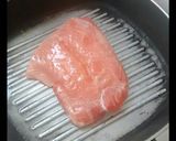Foto del paso 15 de la receta: Salmón en salsa de soja, mostaza, miel, pasta de tomate y langos