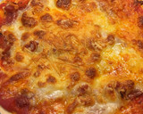 Foto del paso 3 de la receta: Pizza mediterránea de jamón y espinaca fresca 🍕🌿