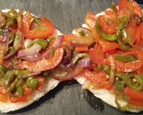 Foto del paso 6 de la receta: Tostadas de anchoas y sardinas marinadas