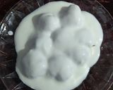 A picture of step 5 of Dahi Vada.
