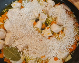 Foto del paso 4 de la receta: Arroz con pollo y zanahorias