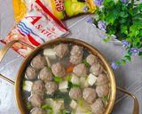 Foto langkah ke 6 dari resep Sop Bakso Tahu Jamur Wortel Berempah.