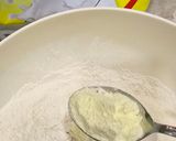 صورة لخطوة 2 من وصفة طريقة اللقيمات أو لقمة القاضي الإماراتية بنكهة الزعفران
