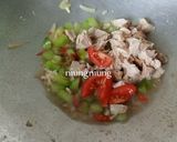 Foto langkah ke 2 dari resep Tumis Ayam Labu Siam.