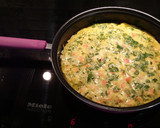 Foto del paso 9 de la receta: Tortilla de langostinos con pinchitos