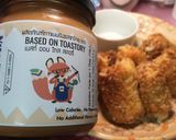 รูปขั้นตอนการทำที่ 6 ของ ขนมปังทอดไส้ชีส & สเปรดชาไทย Fried cheese rolls& Thai TEA Spread
