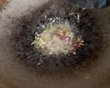 Foto langkah ke 2 dari resep Mie Home (Bayam Brazil) Goreng.