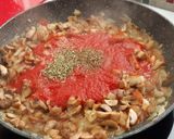 Foto del paso 4 de la receta Ravioli rellenos de gorgonzola con salsa de tomate y portobellos
