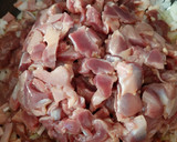 Foto del paso 3 de la receta: Guisado de higaditos y mollejas de pollo