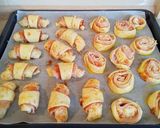Gyors sajtos, sonkás mini kiflik és csigák recept fázis 5 fotója