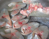Foto del paso 7 de la receta: Corvina en salsa de langostinos y zanahorias