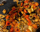 Foto del paso 6 de la receta: Pasta con berenjena y tomatitos uva