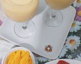 A picture of step 2 of Mango lassi.