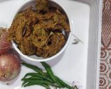 A picture of step 2 of Kanda bhajiya.